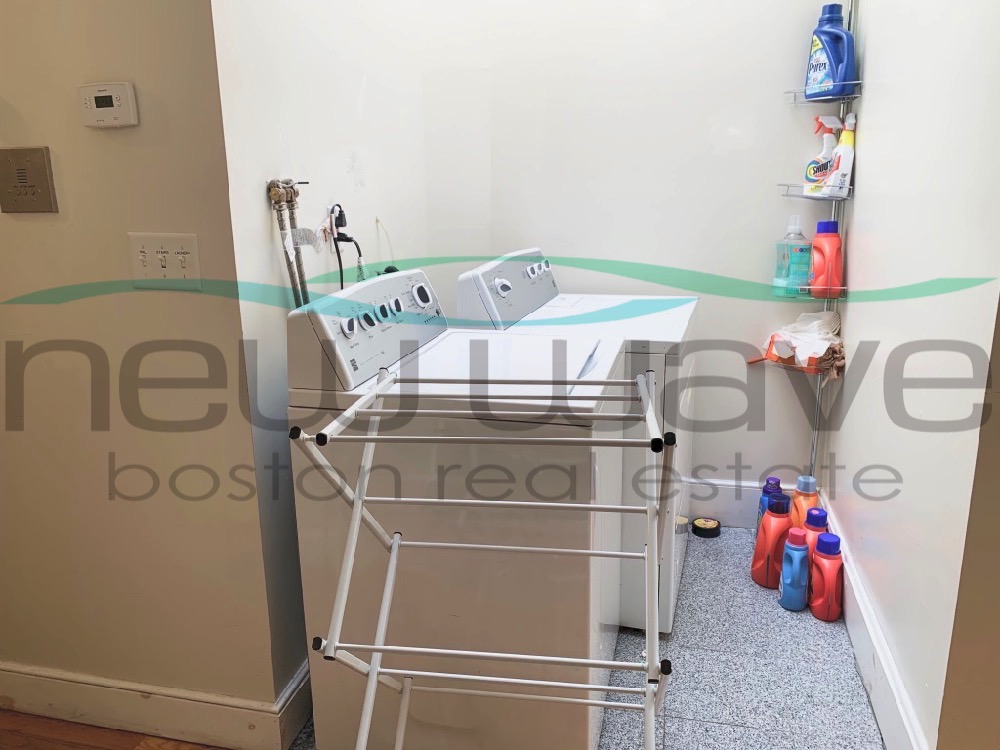 127 Cedar St, Roxbury