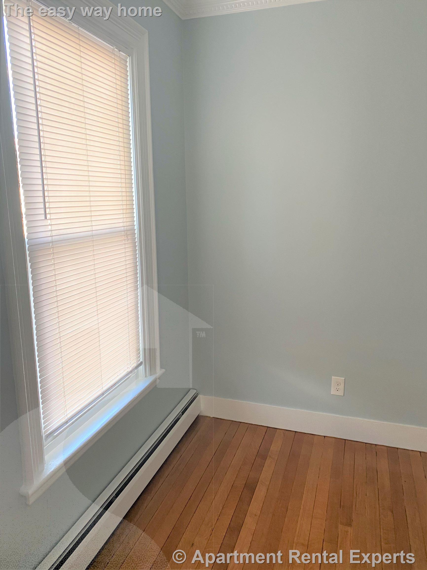 37 Spring St, Malden Center