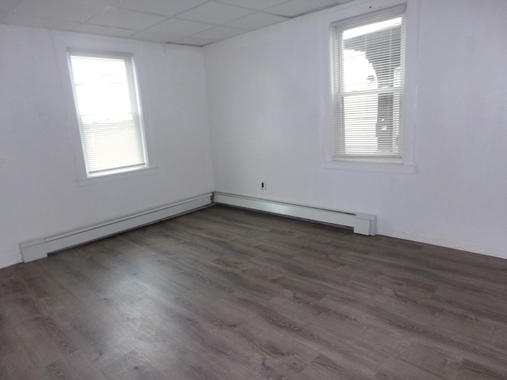 716 Lawrence St, Lowell