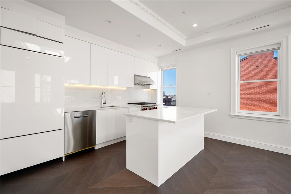 112 Myrtle, Beacon Hill