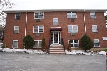 39 Montvale Ave, Woburn