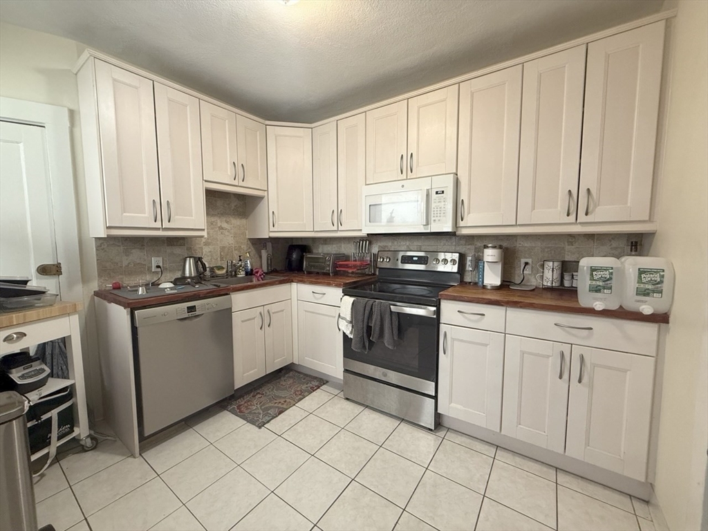 1472 Commonwealth Ave, Brighton