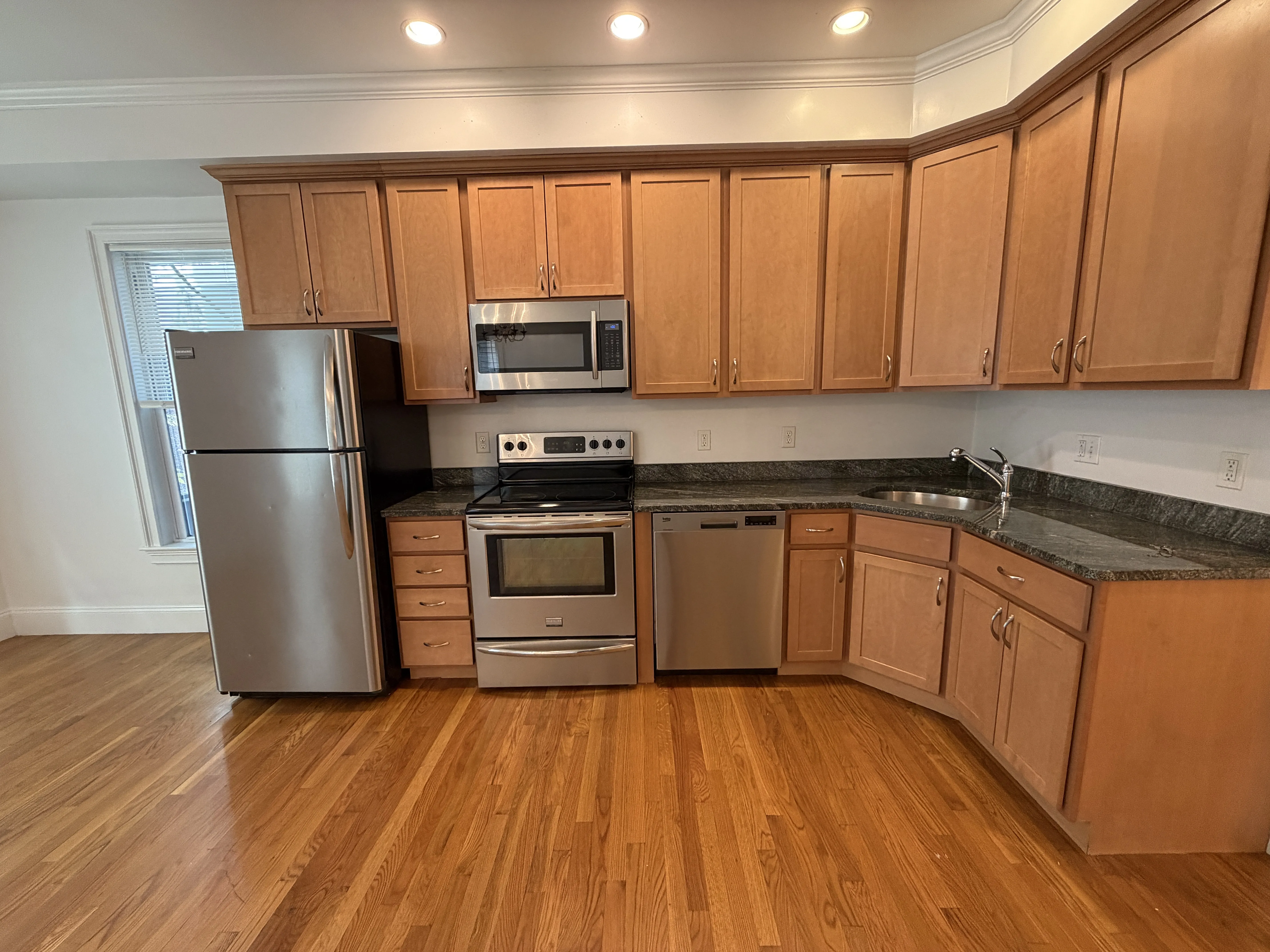 157 M St, South Boston