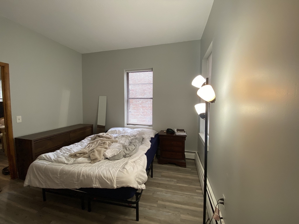 1880 Commonwealth Ave, Brighton