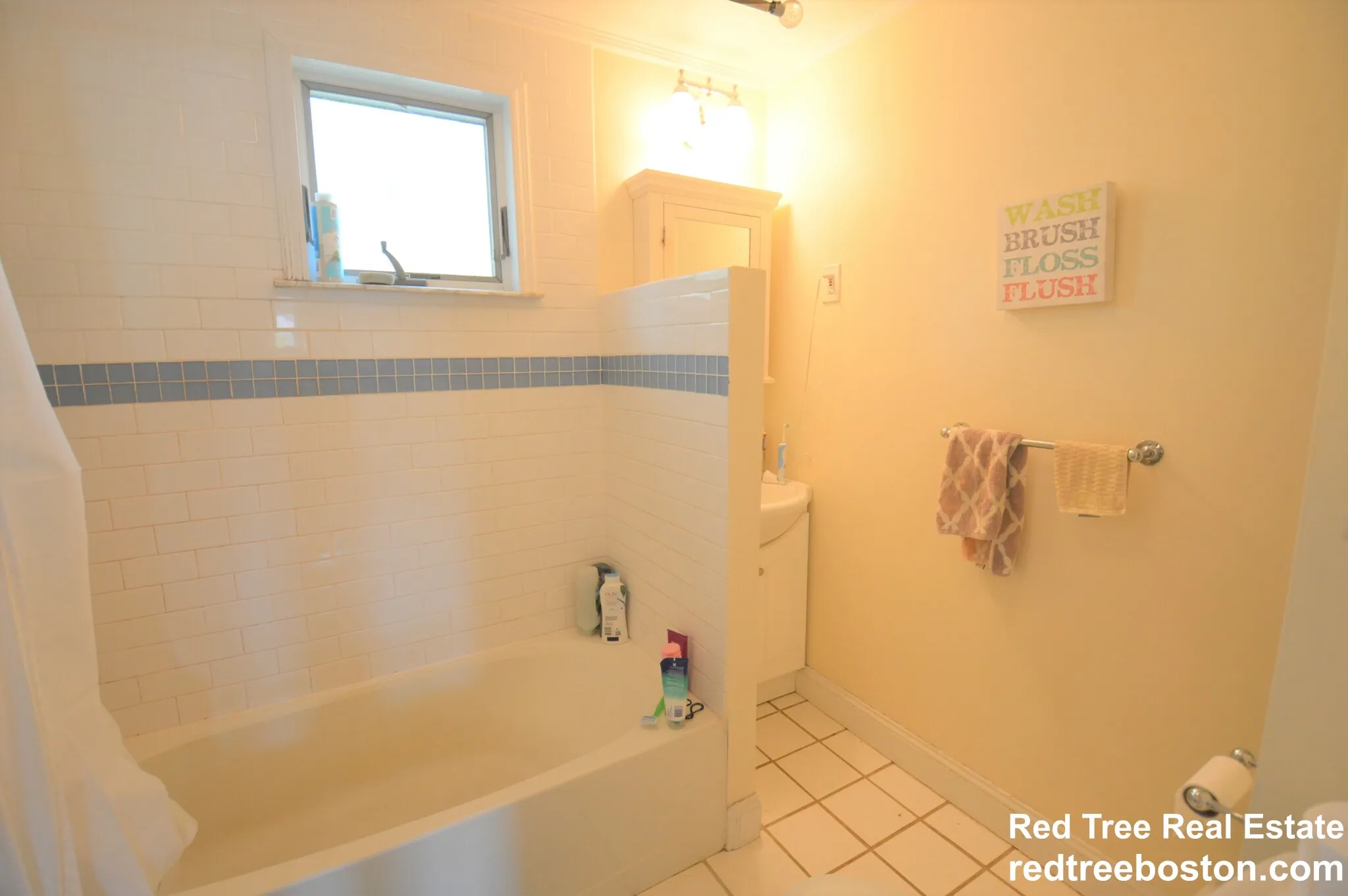 14 Breck Ave, Oak Square