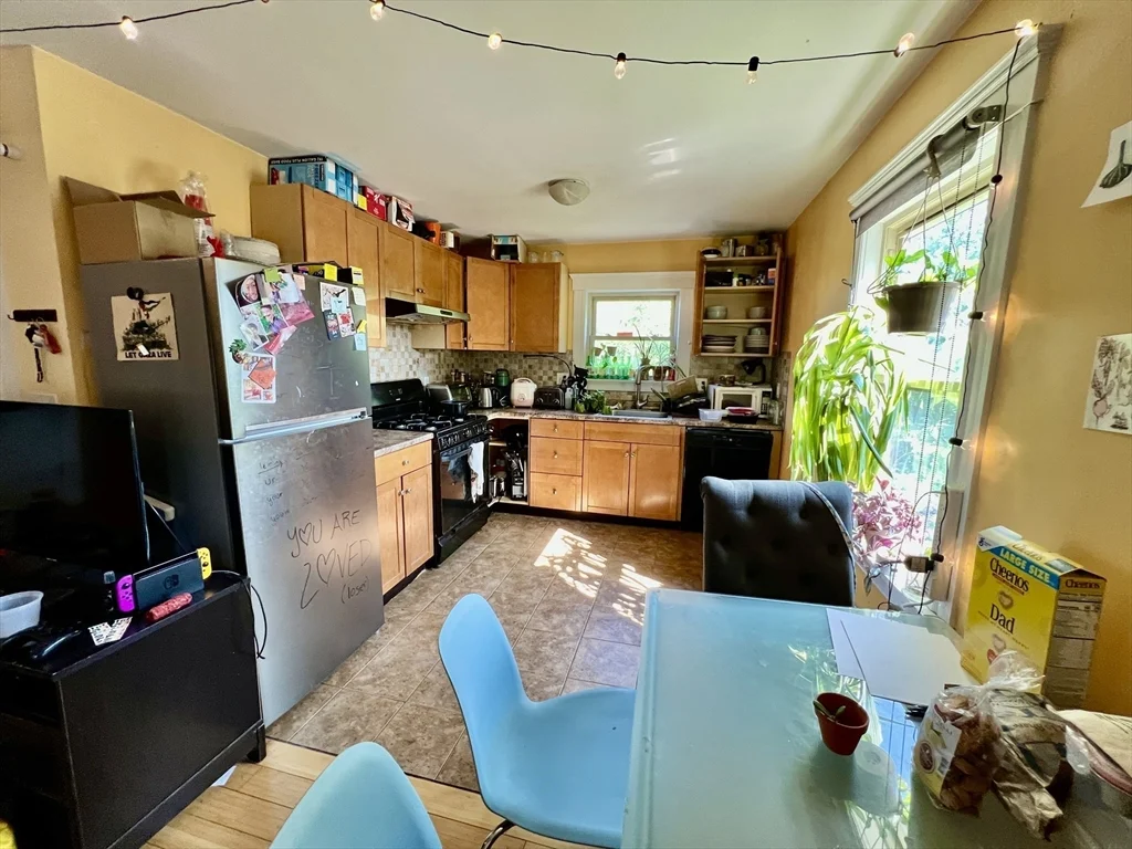 13 Centre St, Roxbury