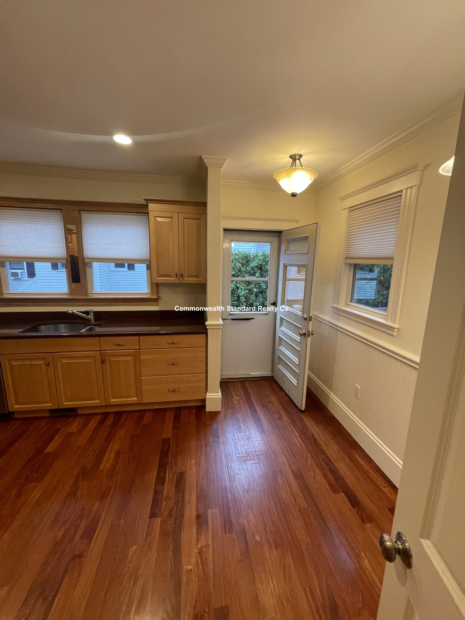 17 Hillside Rd, Newton Highlands