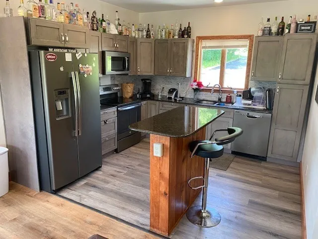 409 North East St, Amherst