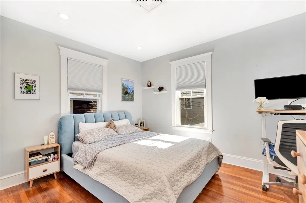 772 Centre St, Jamaica Plain