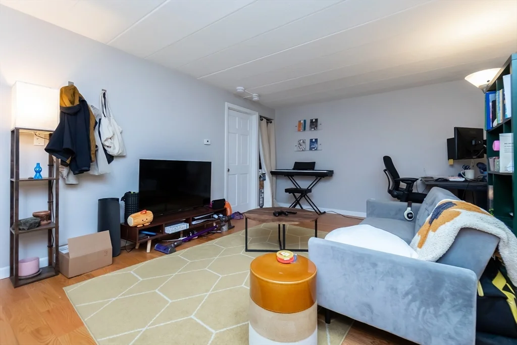 345 Harvard St, Harvard Square