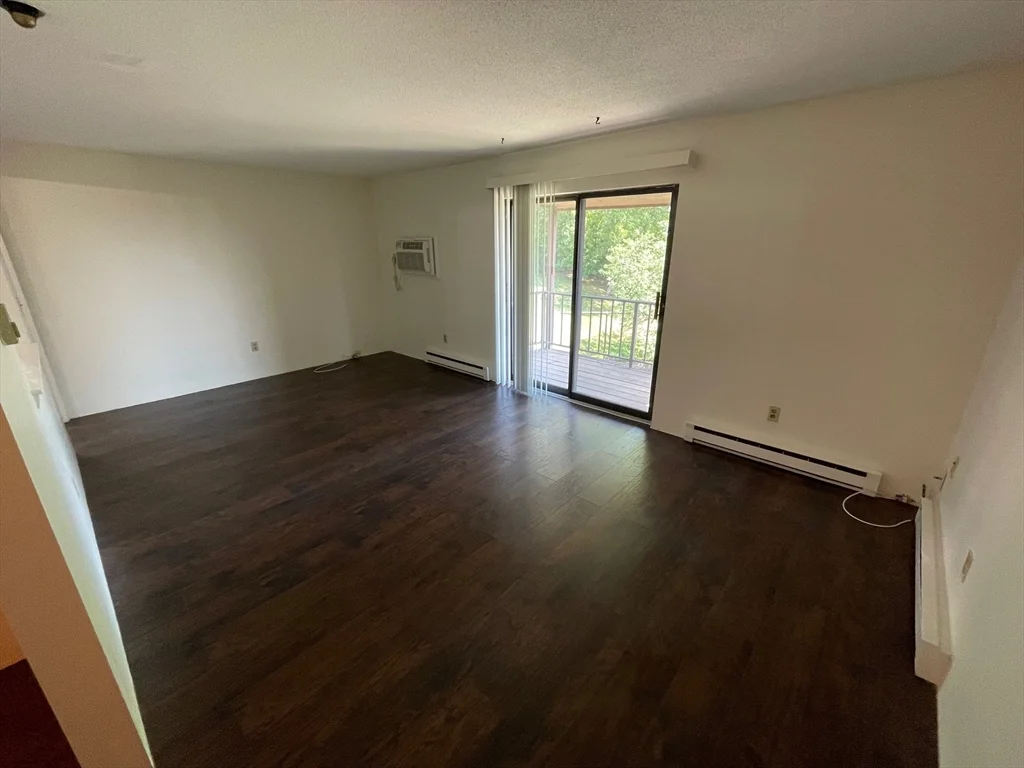 491 W Central St, Franklin
