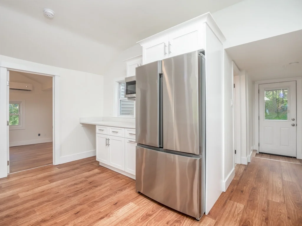 117 Precinct St, Lakeville