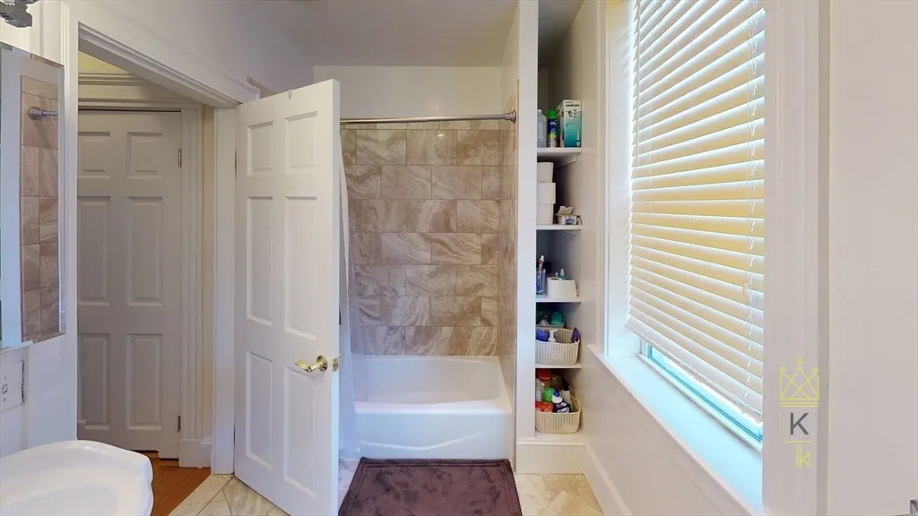 210 Winthrop Rd, Aspinwall Hill