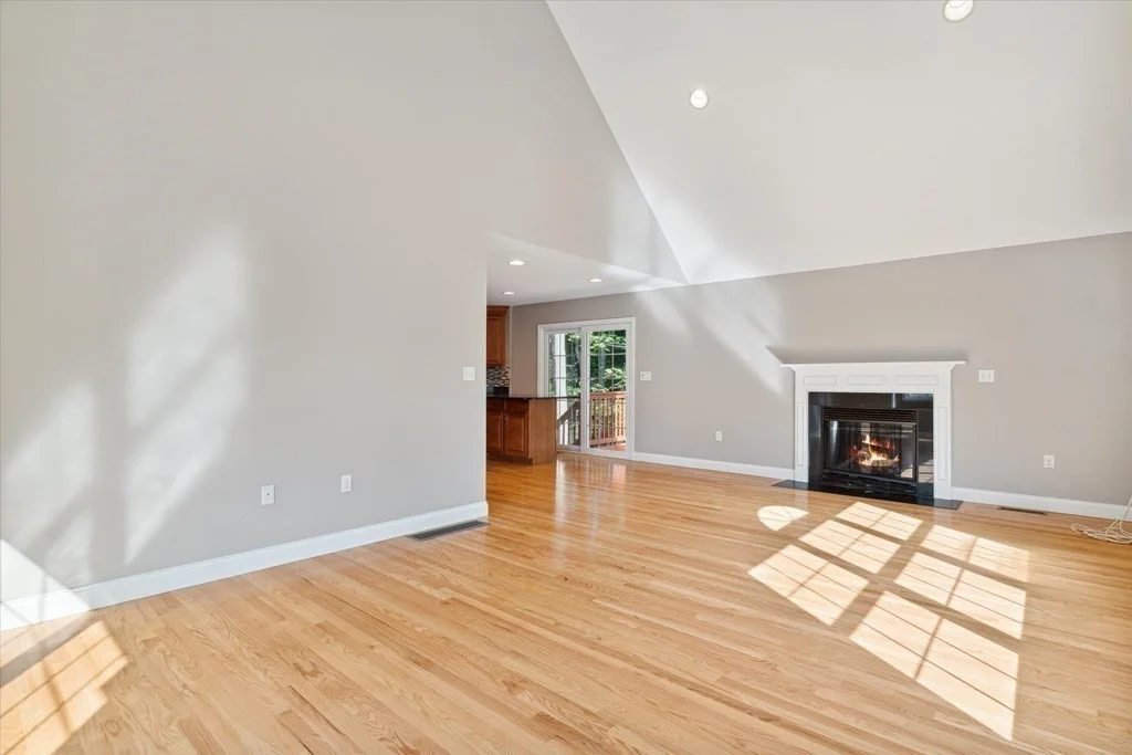 19 Benjamin Ln, Reading