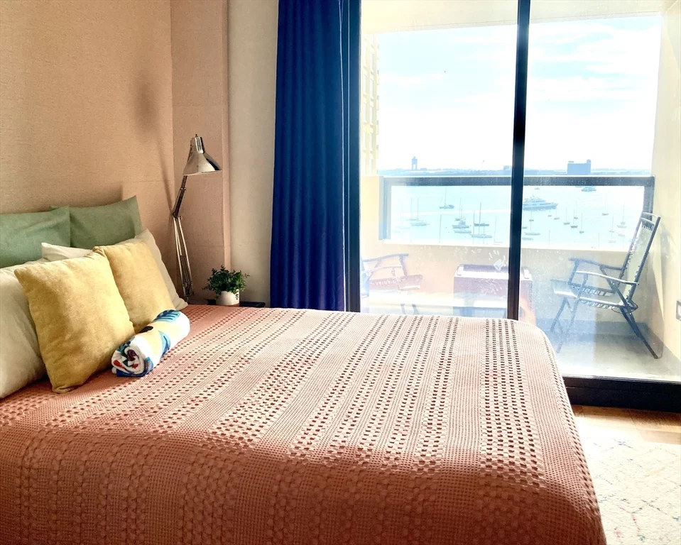 65 East India Row, Waterfront