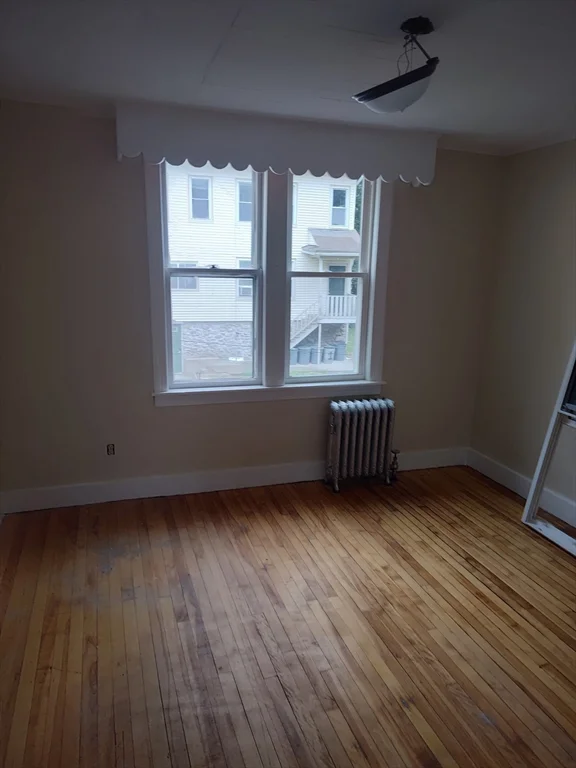 98 Brookline St, Webster Square