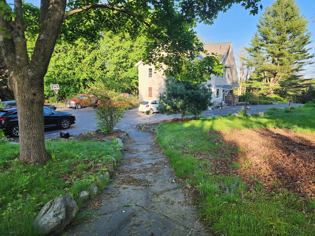 4 Bigelow, Southborough