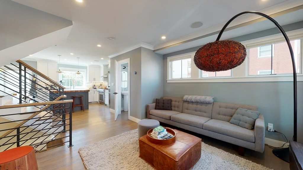 459 E 8th, South Boston