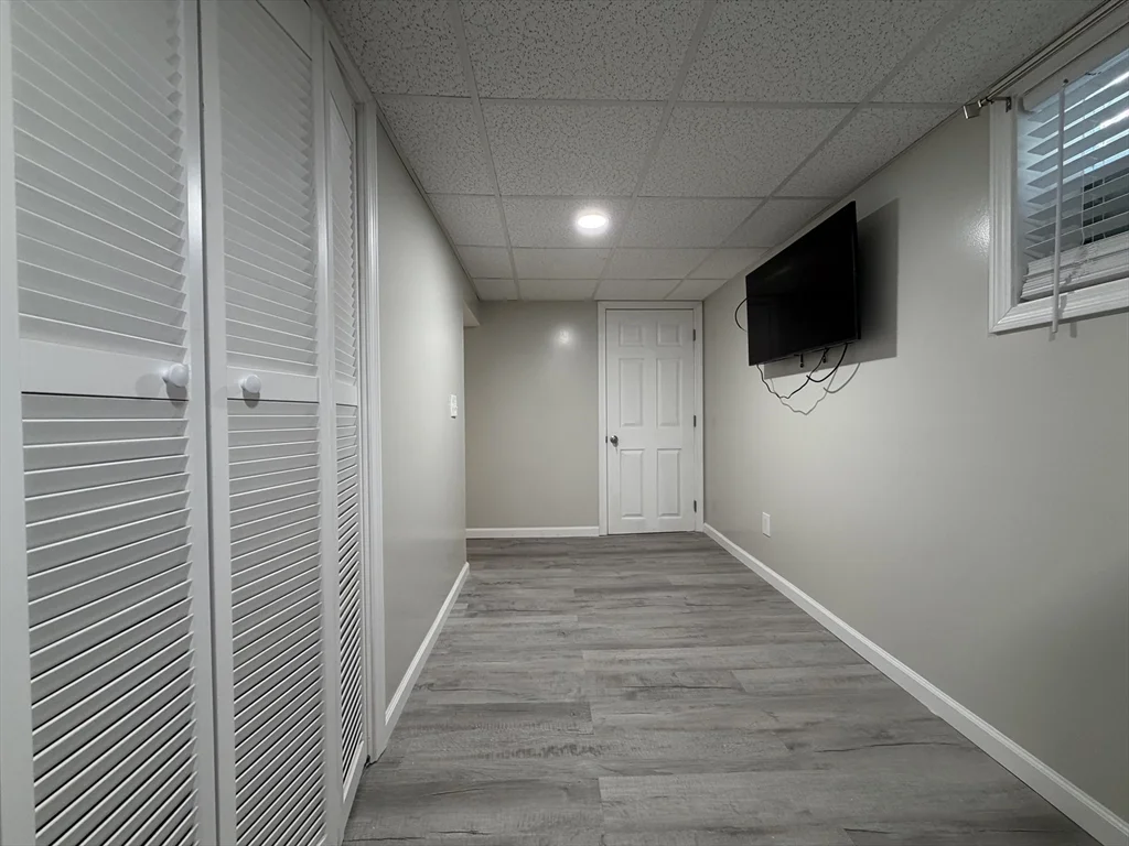 320-322 Wood St, New Bedford