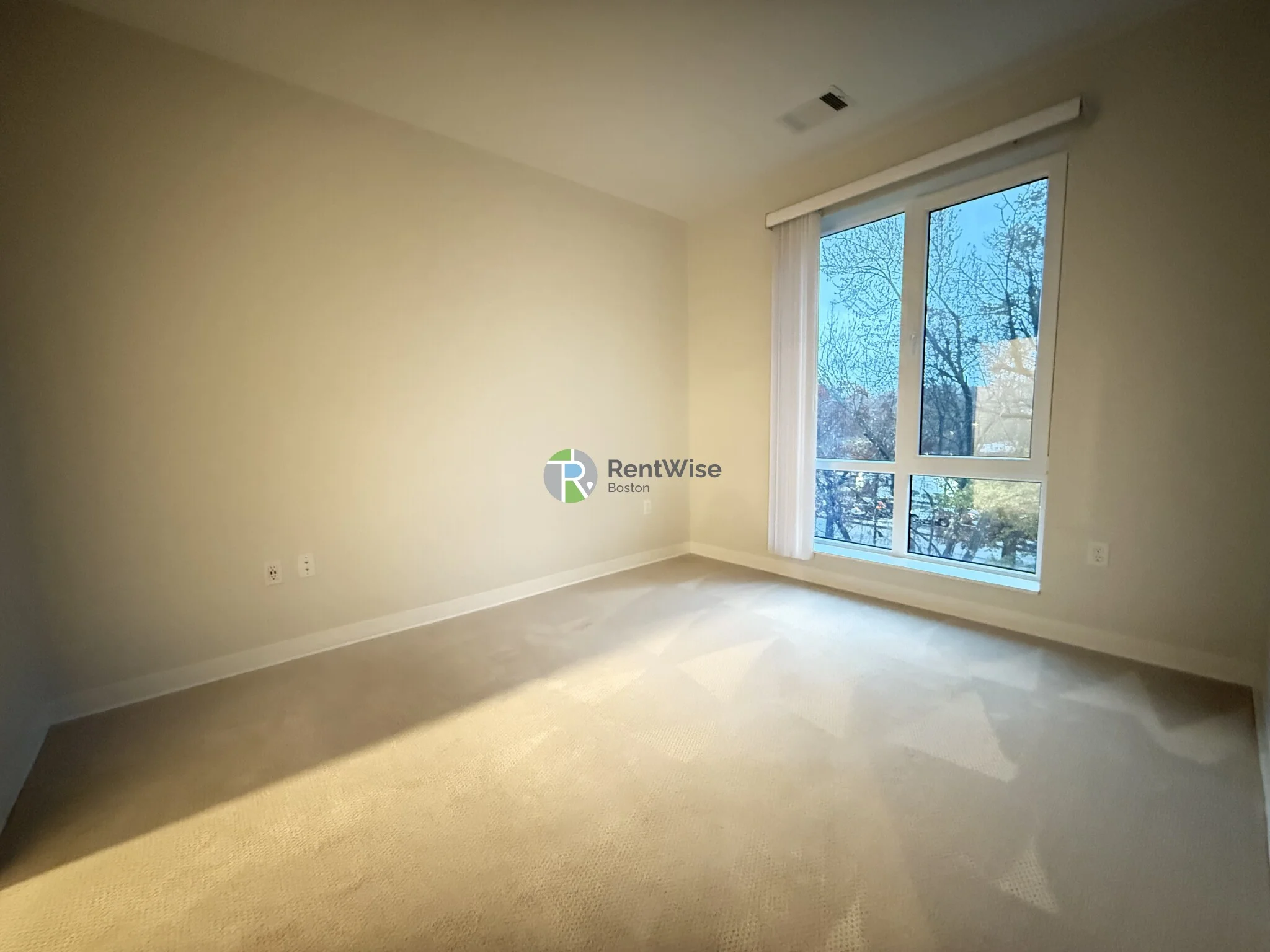 289 Walk Hill St, Roslindale