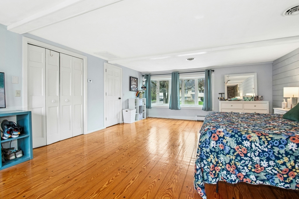 67 S Oxford Rd, Millbury