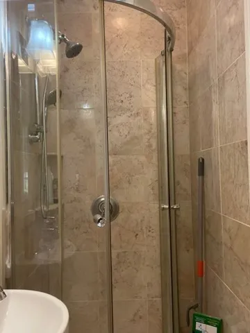 208 Fuller St, North Brookline