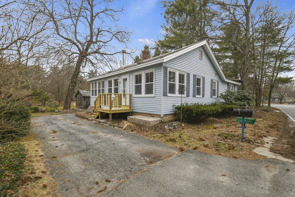138 Walker Rd, Shirley