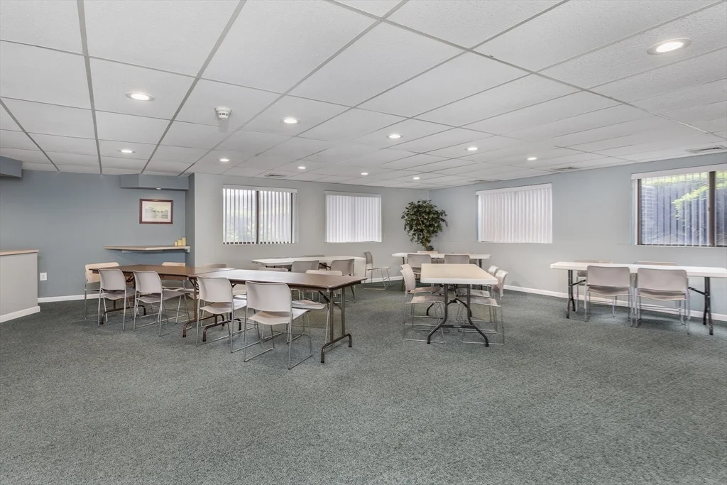 295 Lynn Shore Dr, Swampscott