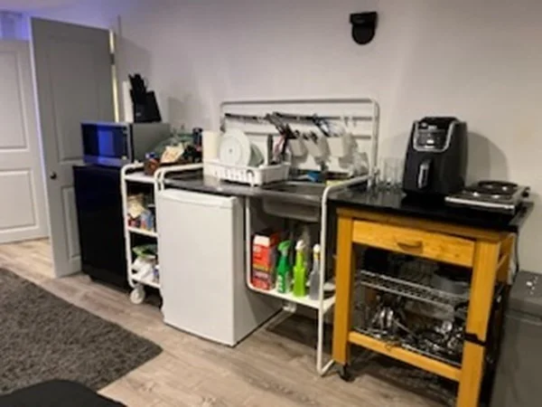 47 Clifford St, Roxbury