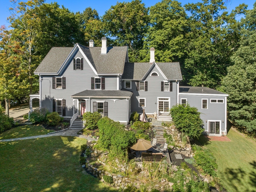 62 Old River Pl, Dedham