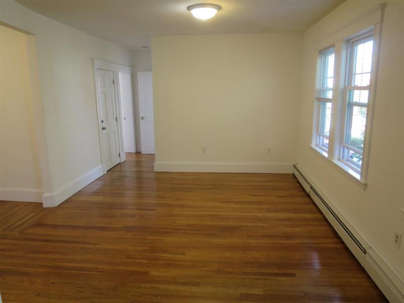 23 Lowell St, Spring Hill