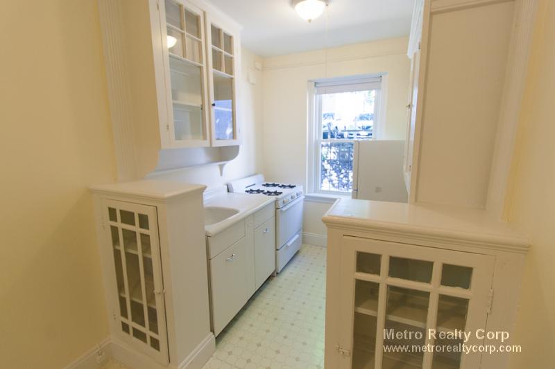 85 Strathmore, Brighton