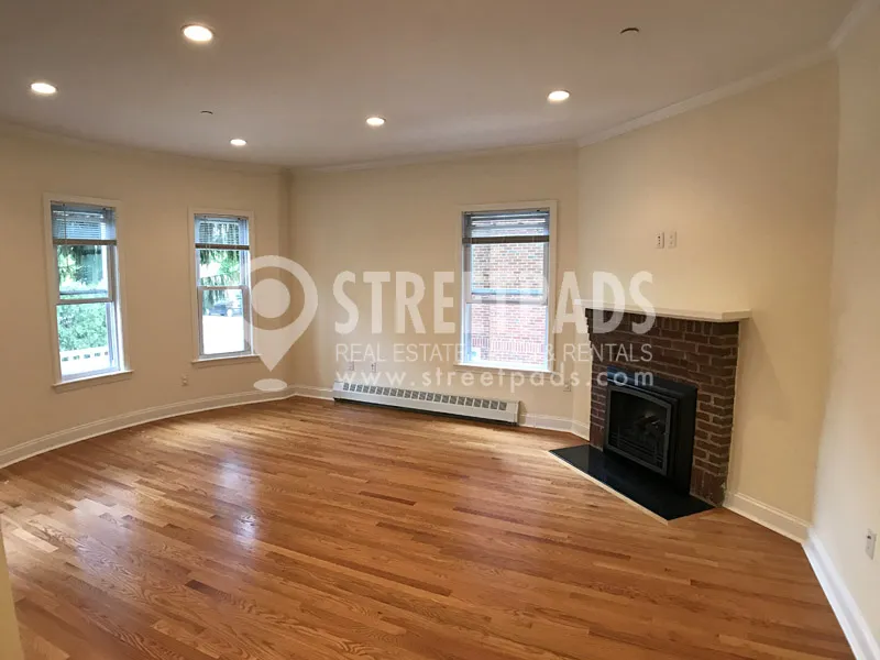 1 Langdon Sq, Neighborhood Nine