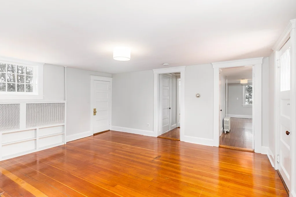 92 Farmers Row, Groton