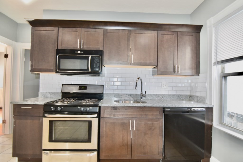 21 Treadway Rd, Dorchester