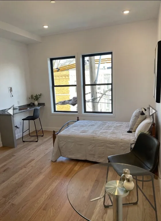 52 Washington St, Chelsea