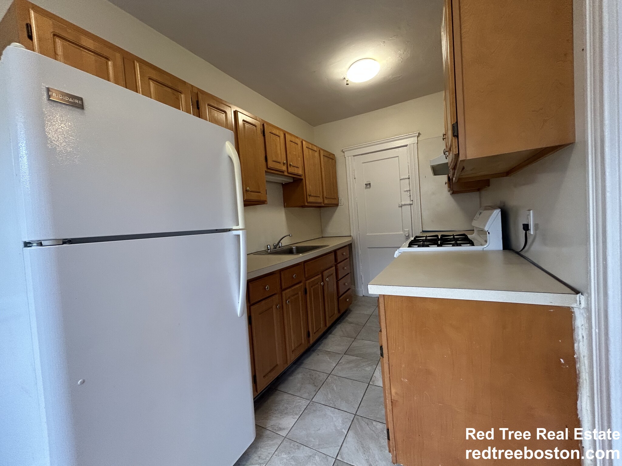 131 Washington St, Brighton