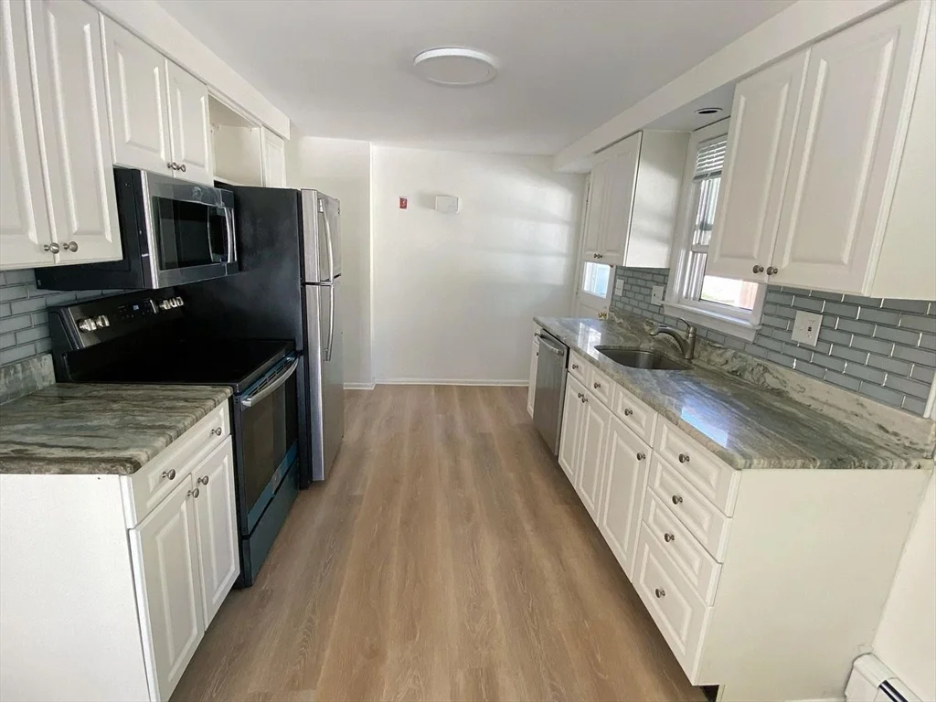 273 Cross St, Winchester