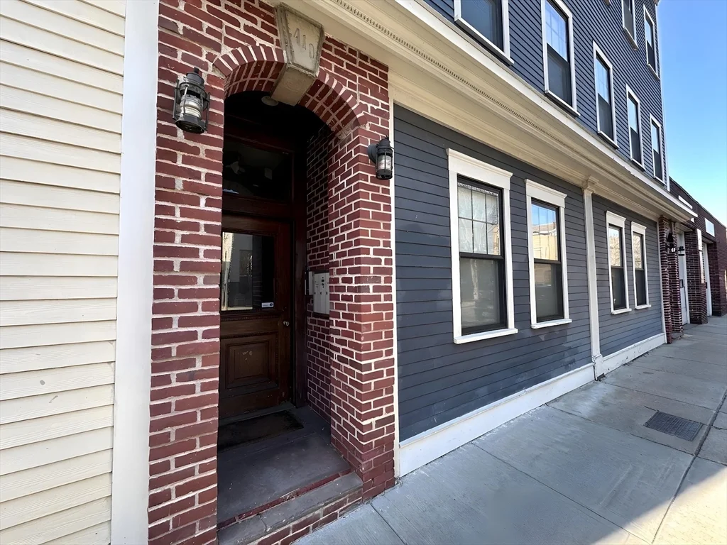 410 E 3rd, South Boston