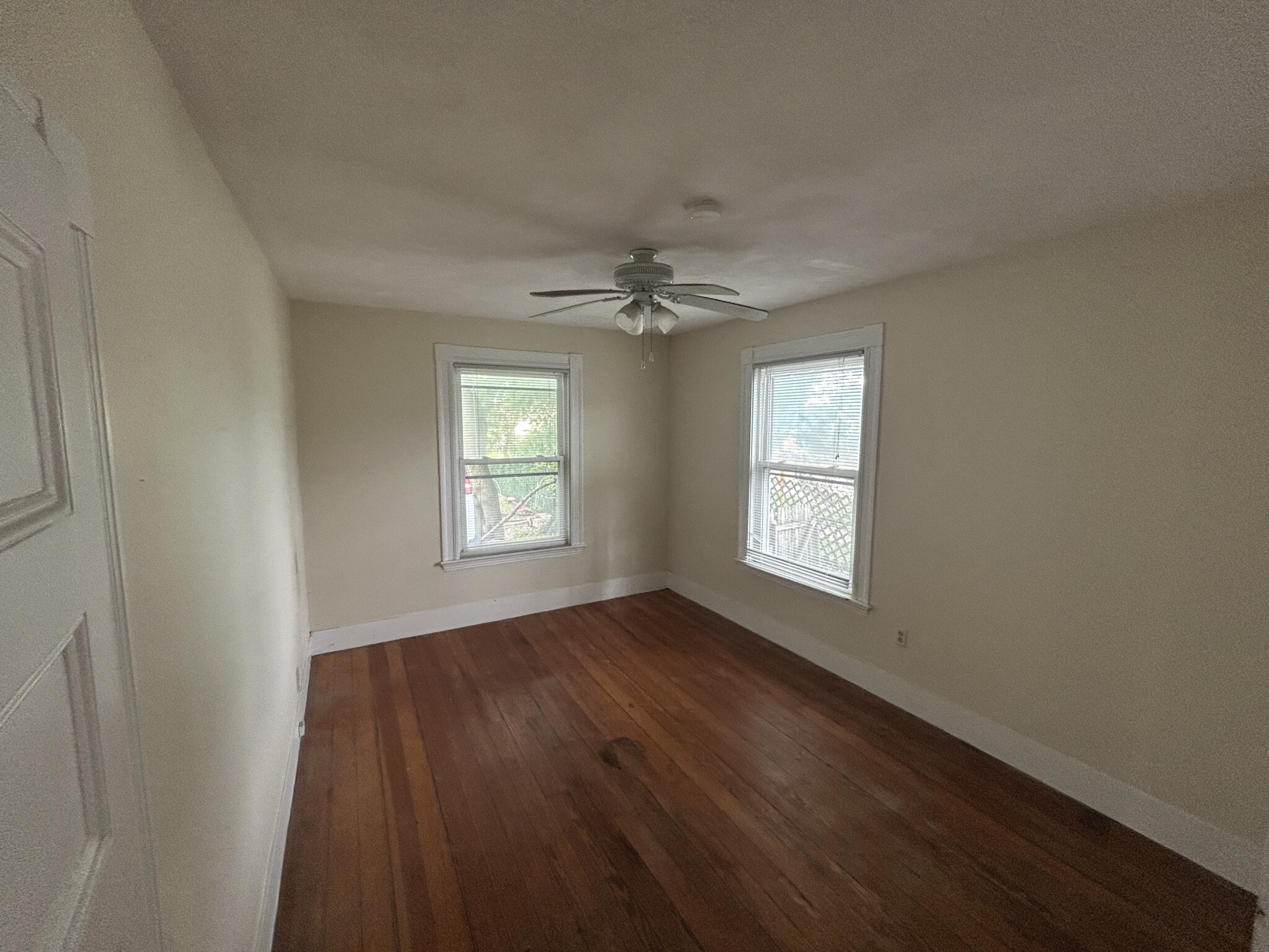 27R Albion St, Powder House Square