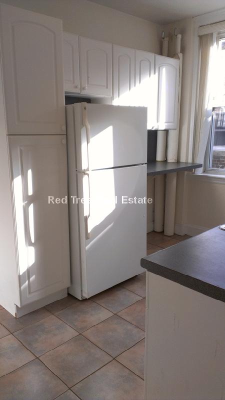 11 Barrows St, Allston