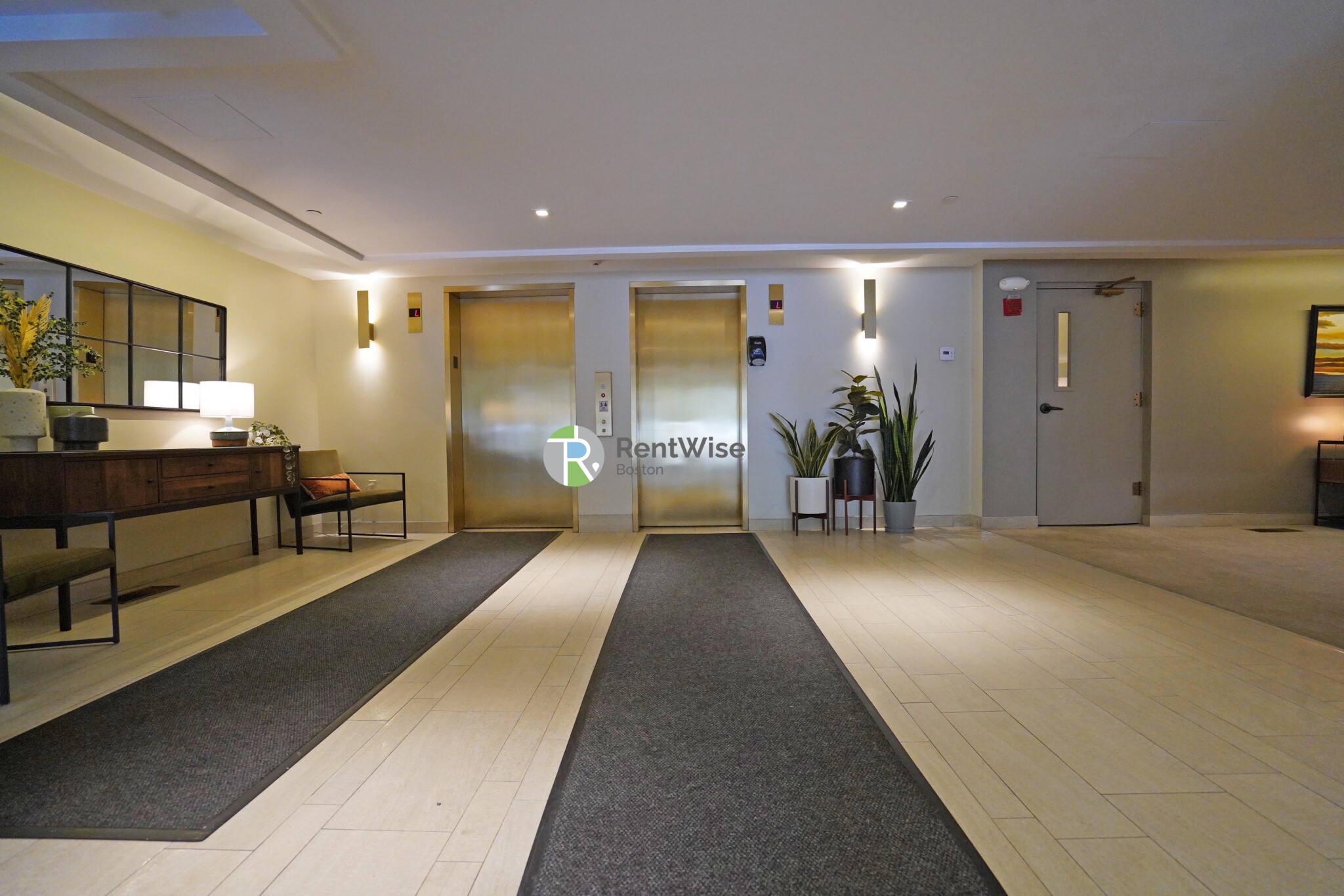 1111 Beacon St, Longwood