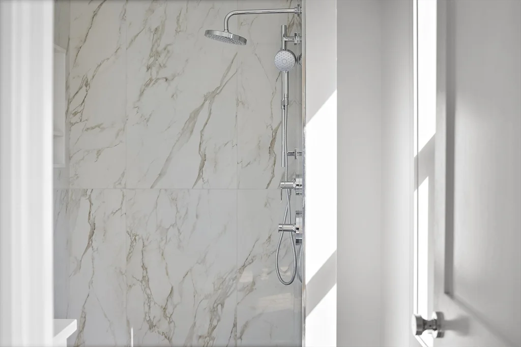 298 Maverick St, East Boston