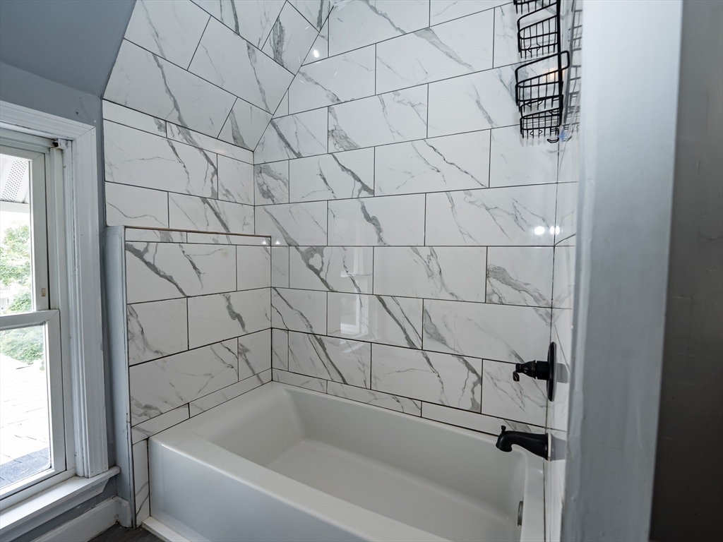 159 Hamilton St, Southbridge