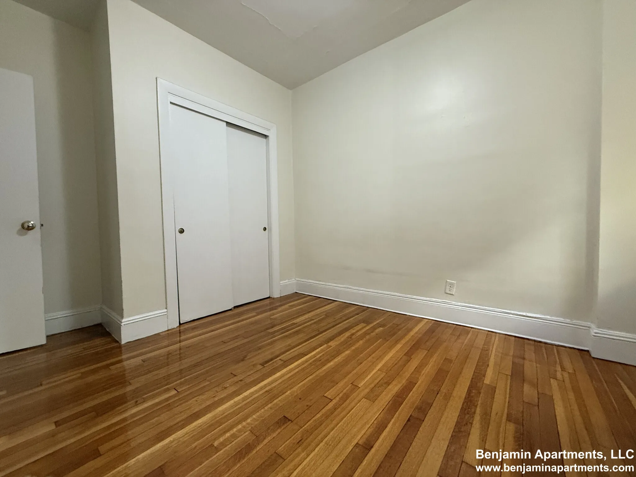 33 Lancaster Ter, Corey Hill