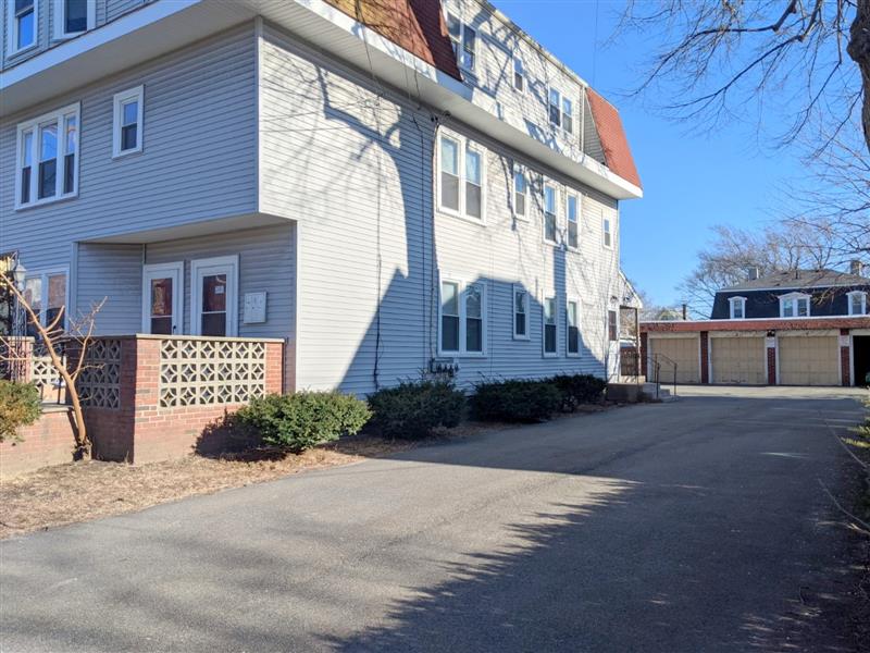 246 Harvard St, South Medford