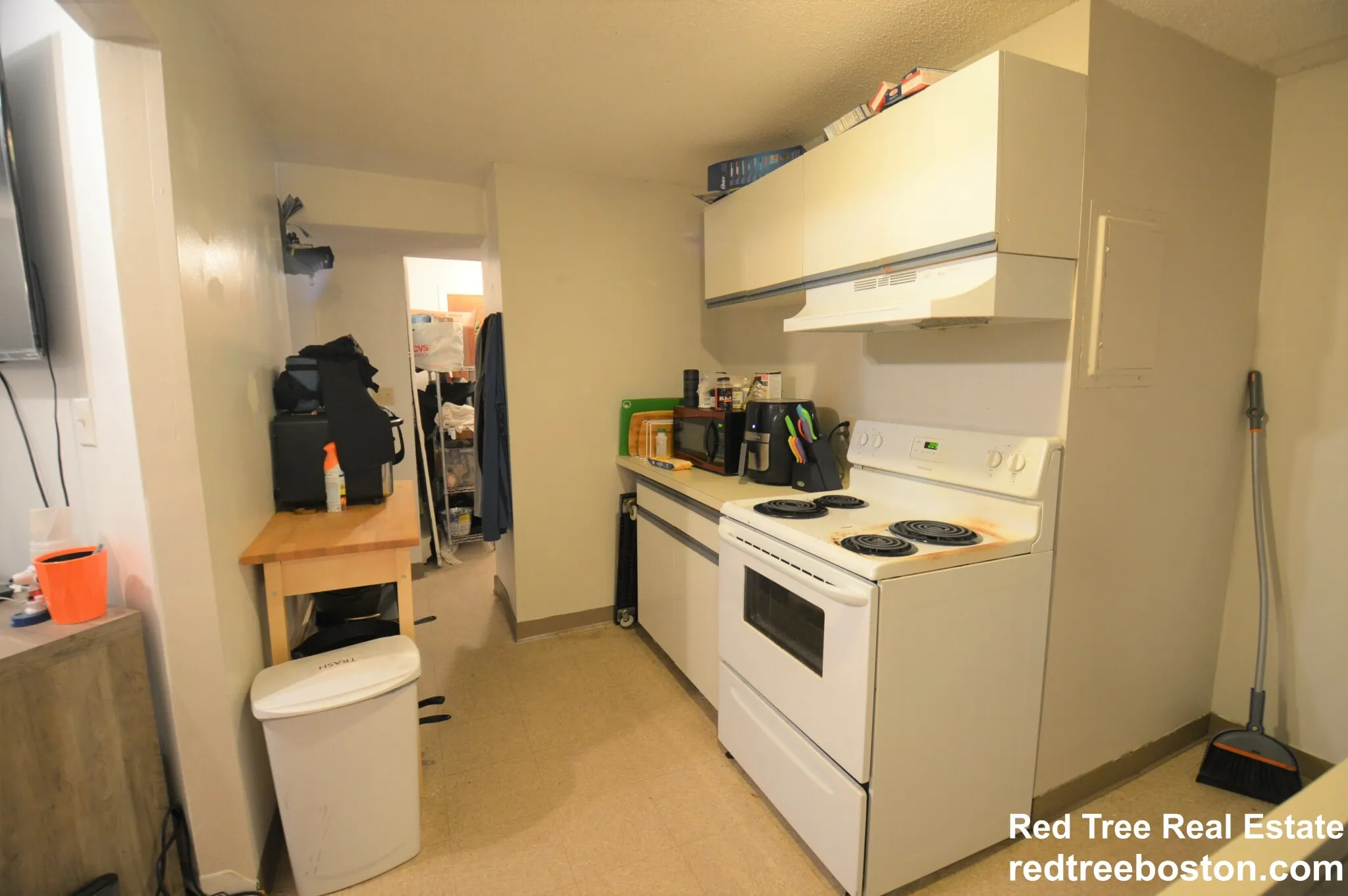 21 Kinross Rd, Brighton