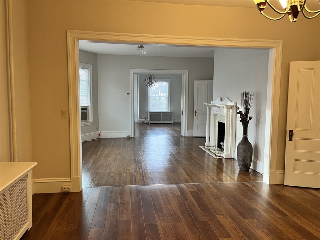 986 Plymouth Ave, Fall River