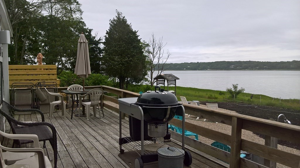 37 Cranberry Hwy, Orleans (village)