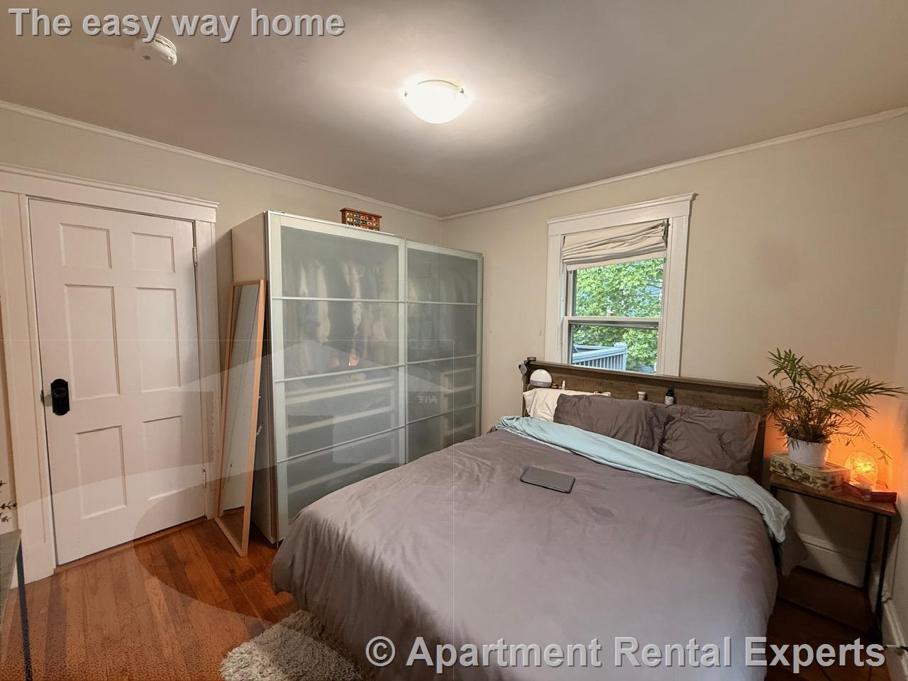 17 Milton St, Davis Square